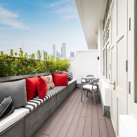 เดอะ แคปิตอล เคมปินสกี โฮเต็ล สิงคโปร์ Hotel ภายนอก รูปภาพ A balcony