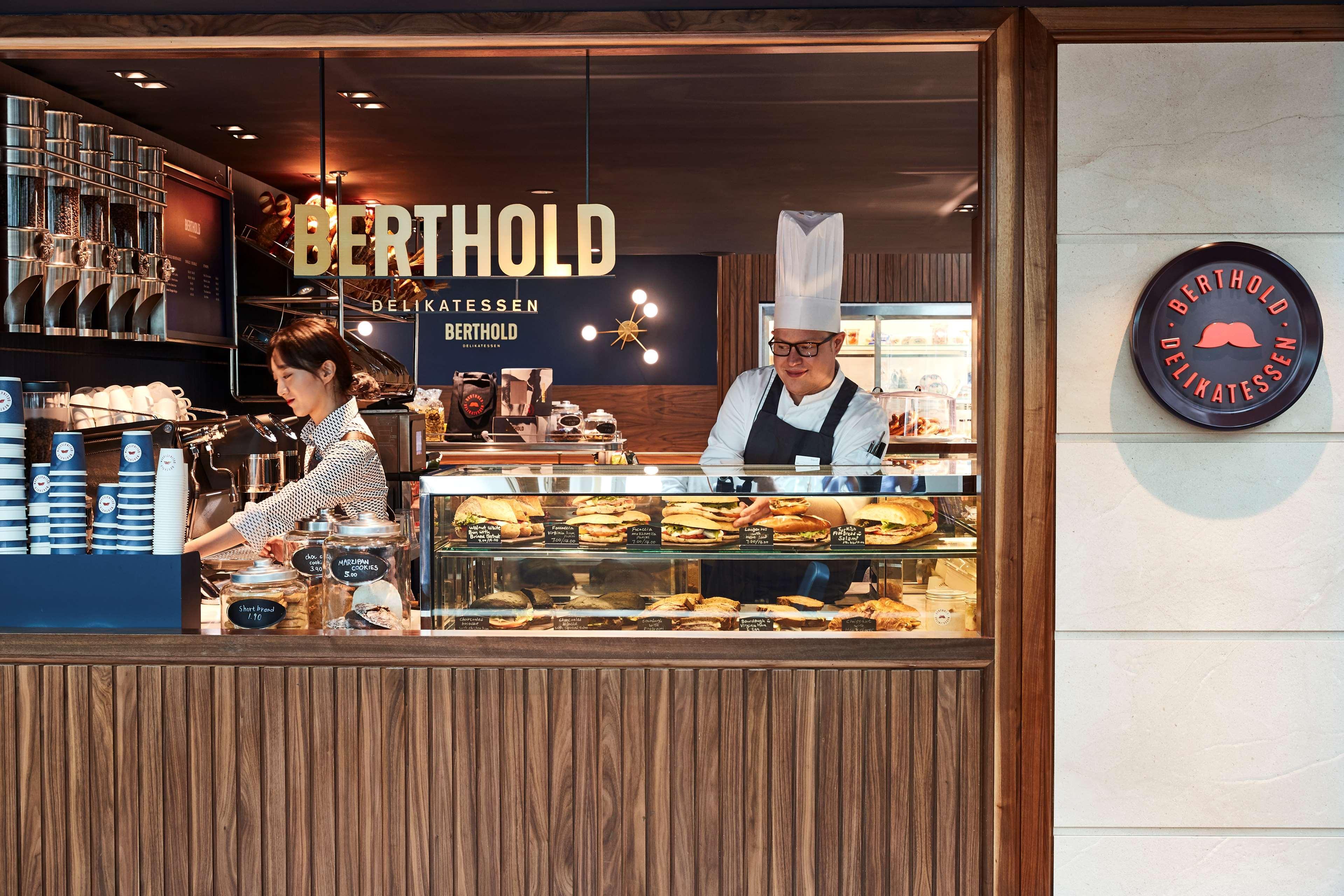 เดอะ แคปิตอล เคมปินสกี โฮเต็ล สิงคโปร์ Hotel ภายนอก รูปภาพ Berthold Bakery