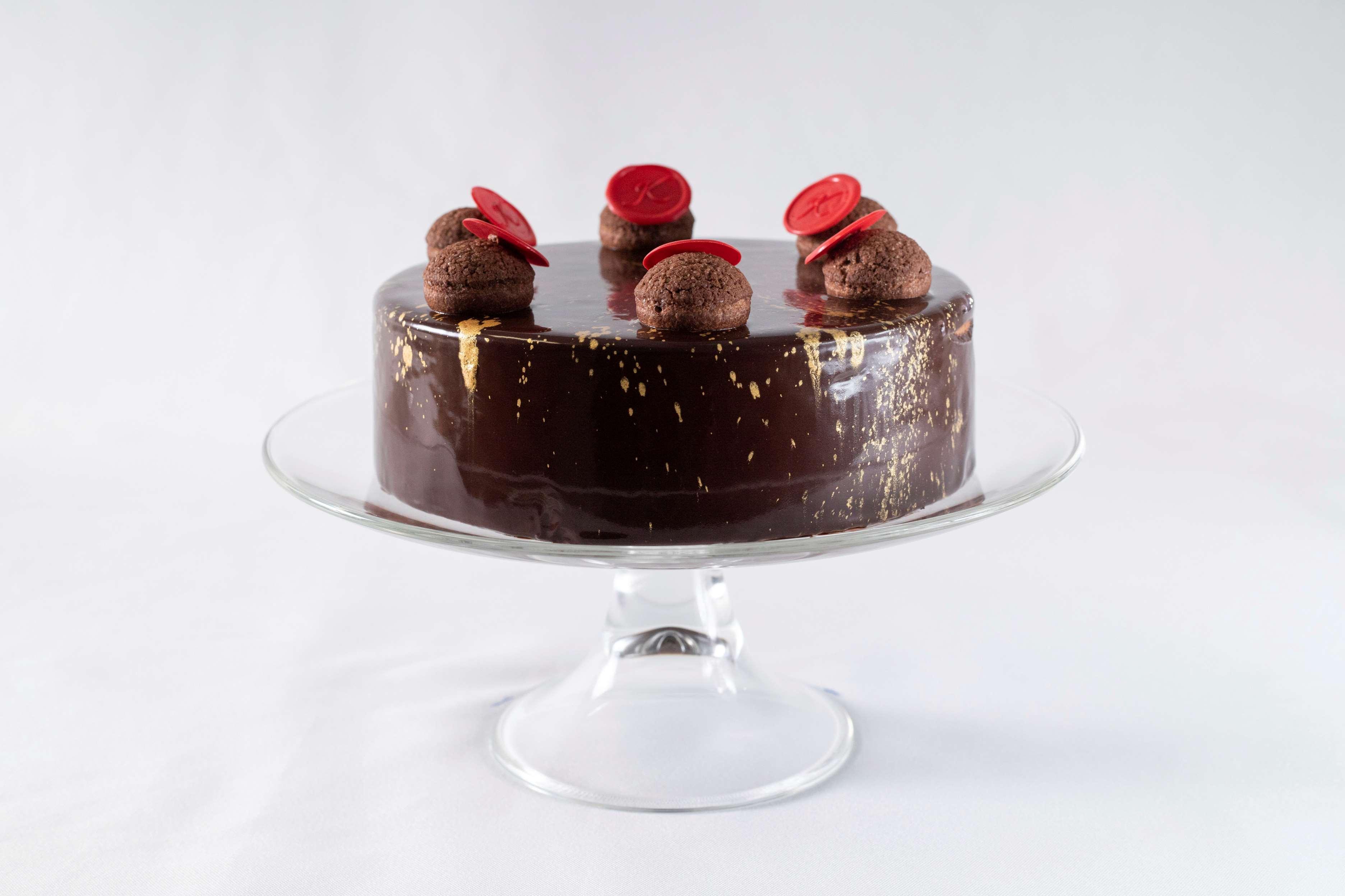เดอะ แคปิตอล เคมปินสกี โฮเต็ล สิงคโปร์ Hotel ภายนอก รูปภาพ A chocolate cake