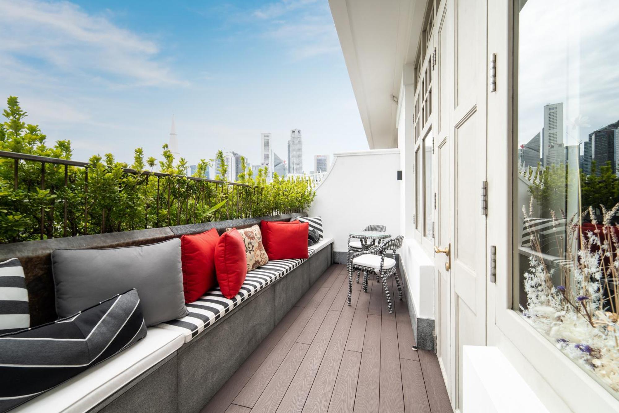 เดอะ แคปิตอล เคมปินสกี โฮเต็ล สิงคโปร์ Hotel ภายนอก รูปภาพ A balcony